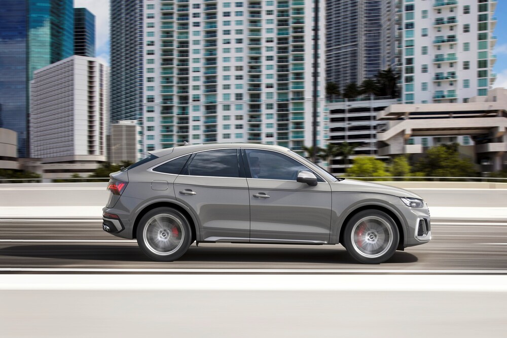 Audi SQ5 Sportback 1 поколение (2021) кроссовер 5 дв