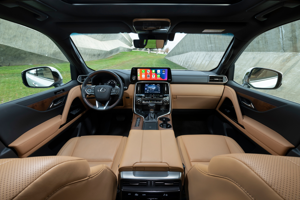 Lexus LX 4 поколение (2021) внедорожник 5 дв интерьер 