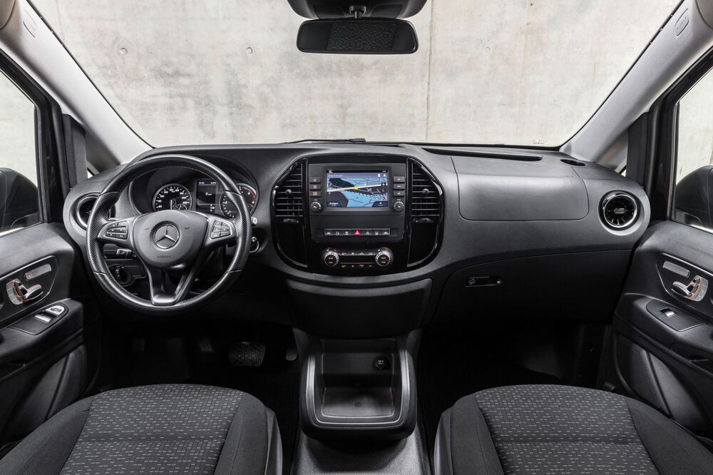 Mercedes-Benz Vito W447 [рестайлинг] (2020) фургон Mixto интерьер 