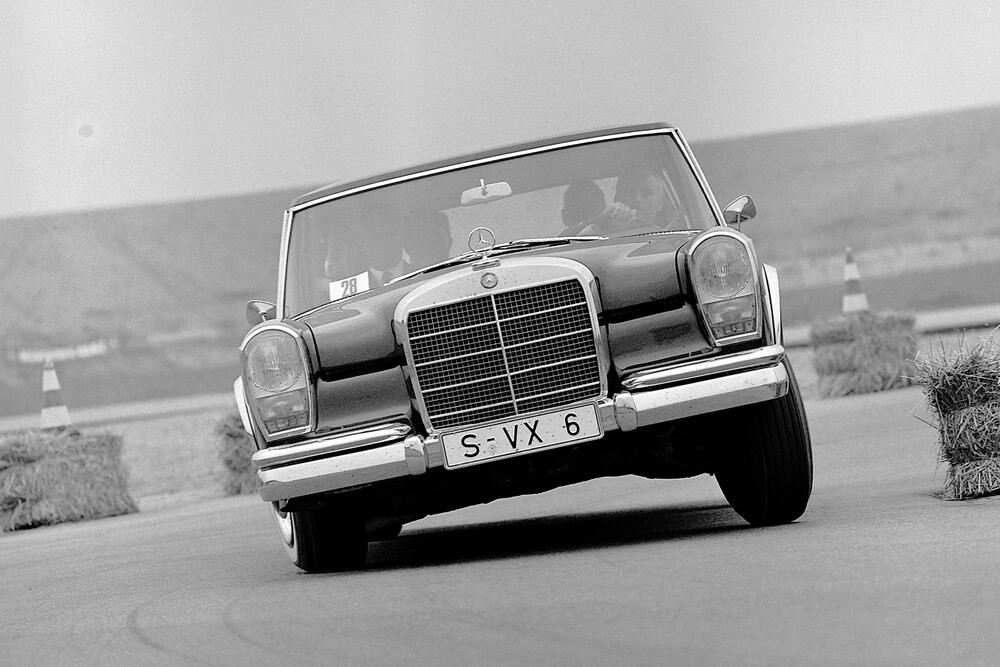 Mercedes-Benz W100 1 поколение (1964-1981) лимузин