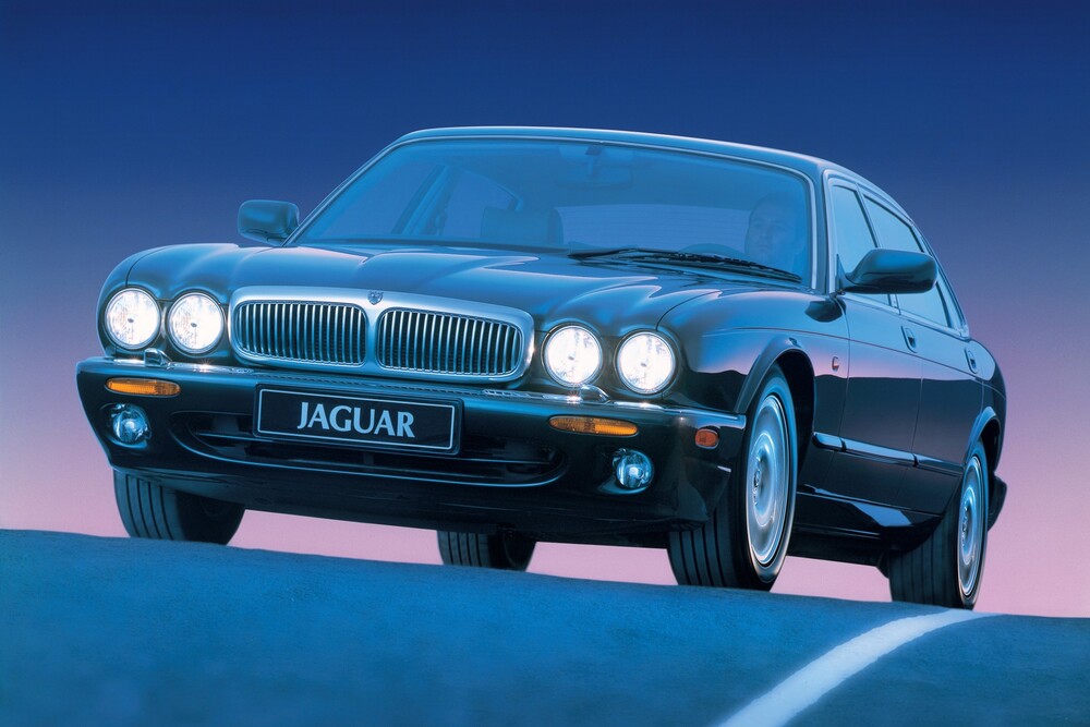 Jaguar XJ 2 поколение X308 (1997-2003) седан
