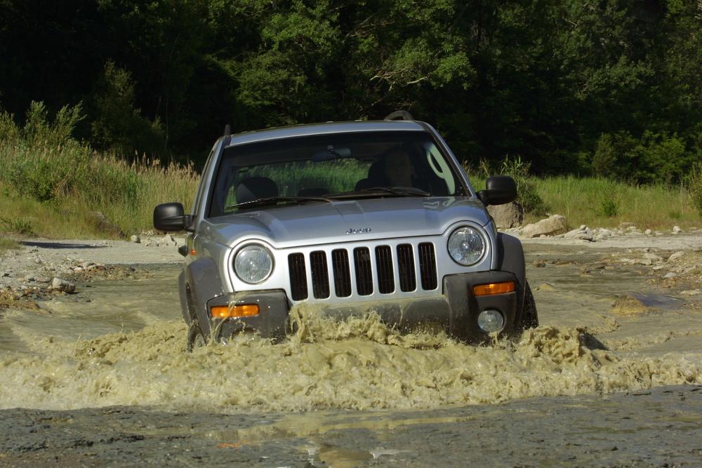 Jeep Cherokee 3 поколение KJ 