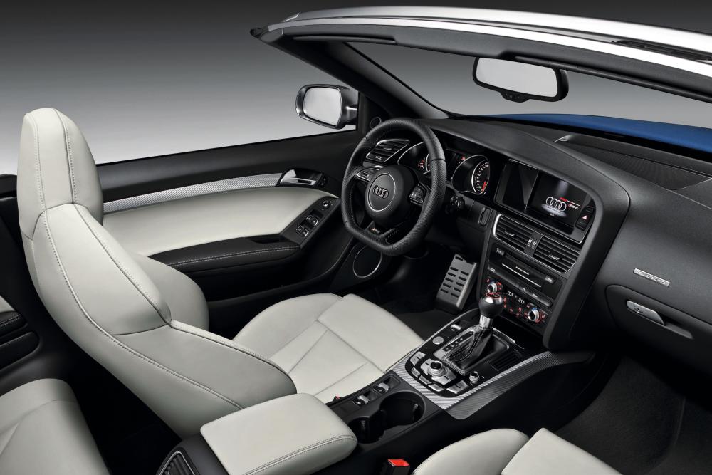 Audi RS 5 8T рестайлинг (2013-2015) Кабриолет интерьер 