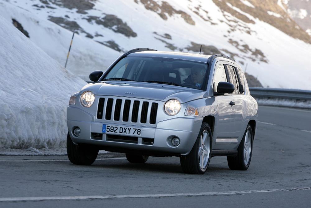 Jeep Compass 1 поколение