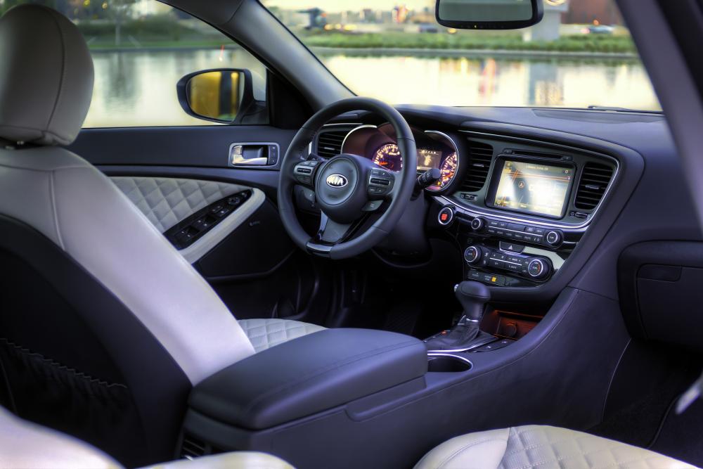 Kia Optima 3 поколение рестайлинг (2013-2015) Седан интерьер