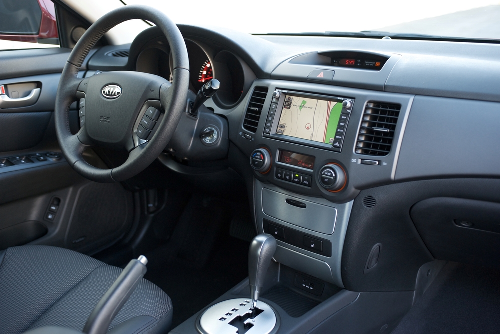 Kia Optima 2 поколение рестайлинг Седан интерьер