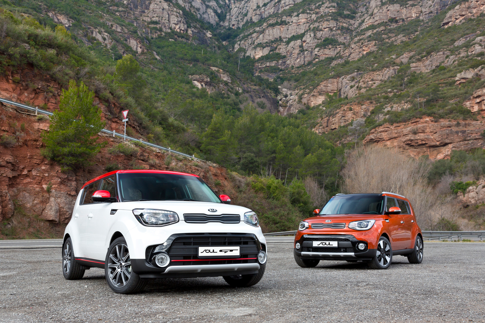 Kia Soul 2 поколение [рестайлинг] (2016-2019) кроссовер 5 дв