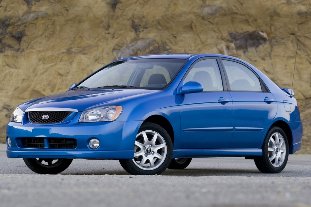 Kia Spectra 2 поколение (2004-2006) седан 