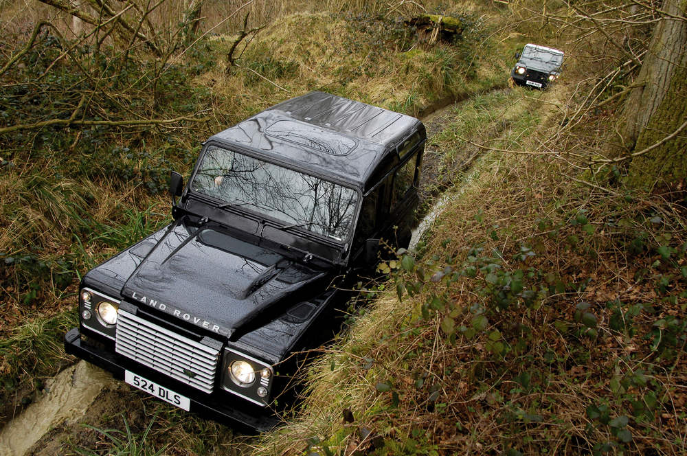 Land Rover Defender 1 поколение (1983-2007) внедорожник 3 дв