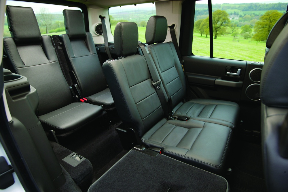 Land Rover Discovery 3 поколение (2004-2009) внедорожник 5 дв