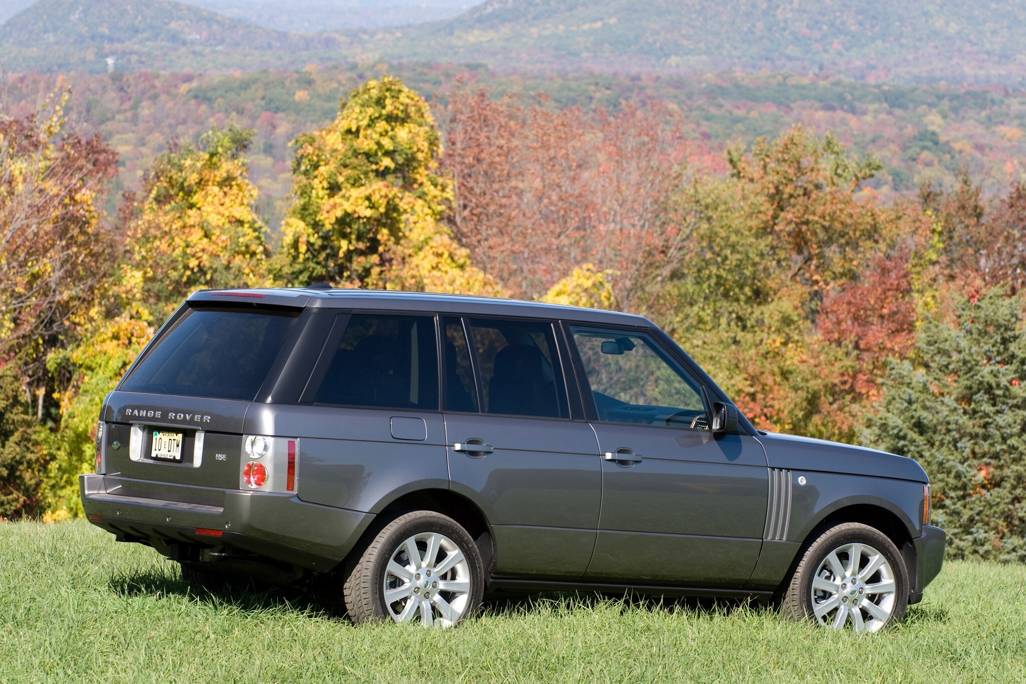 Land rover 2005 года. Рендж Ровер 2005. Range Rover 2005. Ленд Ровер 2005. Ленд Ровер 2005-2009.