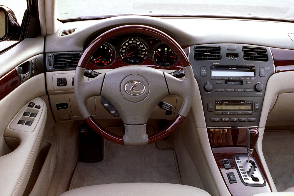 Lexus ES 4 поколение (2001-2004) седан