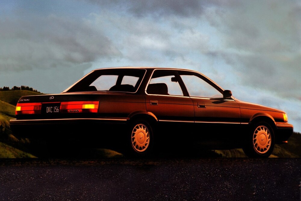 Lexus ES 1 поколение (1989-1991) седан