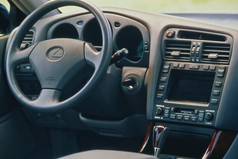 Lexus GS 2 поколение (1997-2000) седан