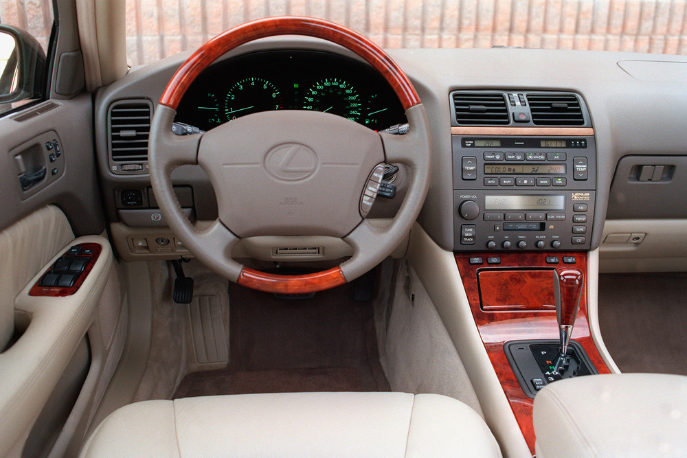 Lexus GS 2 поколение (1997-2000) седан