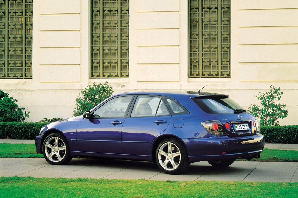 Lexus IS 1 поколение XE10 (2001-2005) универсал