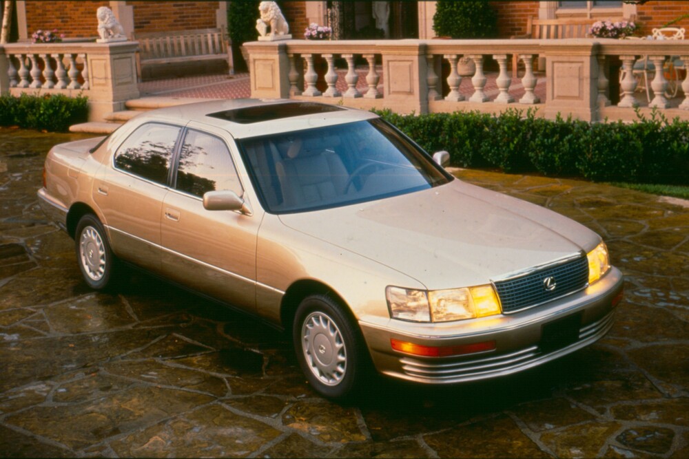 Lexus LS 1 поколение (1989-1994) седан