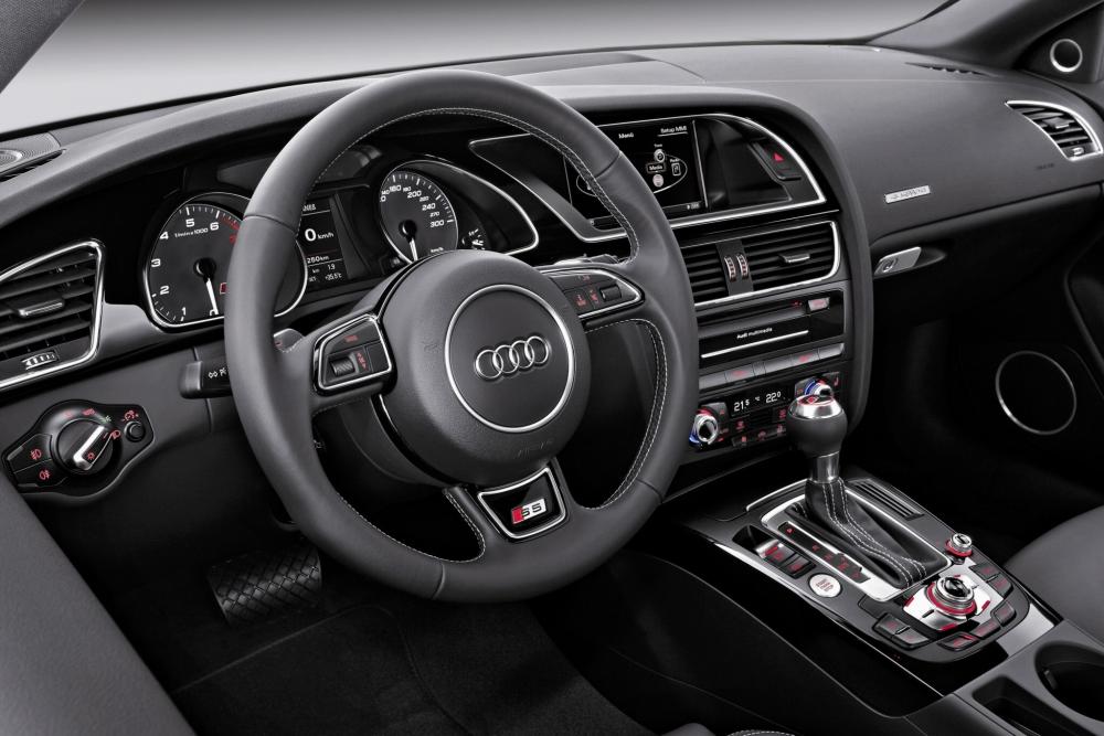 Audi S5 1 поколение 8T рестайлинг Купе интерьер