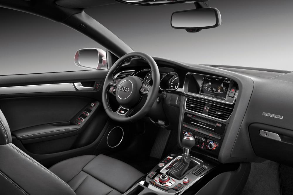 Audi S5 1 поколение 8T рестайлинг Sportback лифтбэк интерьер 