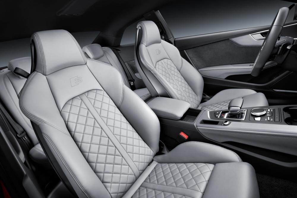 Audi S5 2 поколение (2016) Купе интерьер 