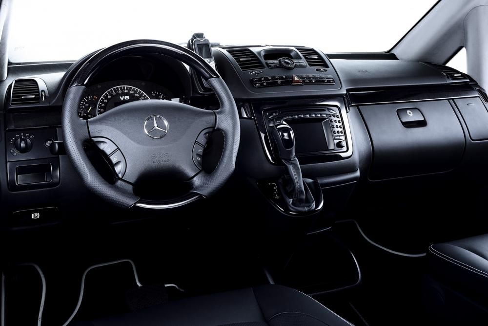 Mercedes-Benz Viano W639 (2003-2010) Минивэн интерьер 