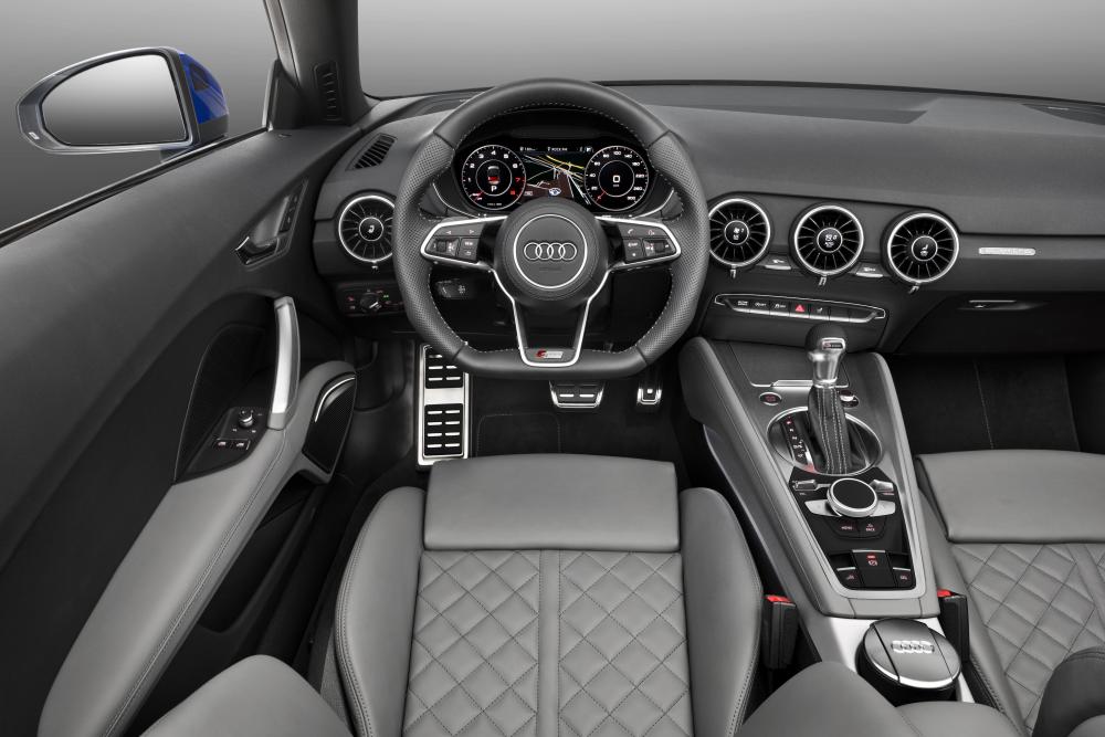 Audi TT 8S (2014-2018) Родстер 2-дв. интерьер