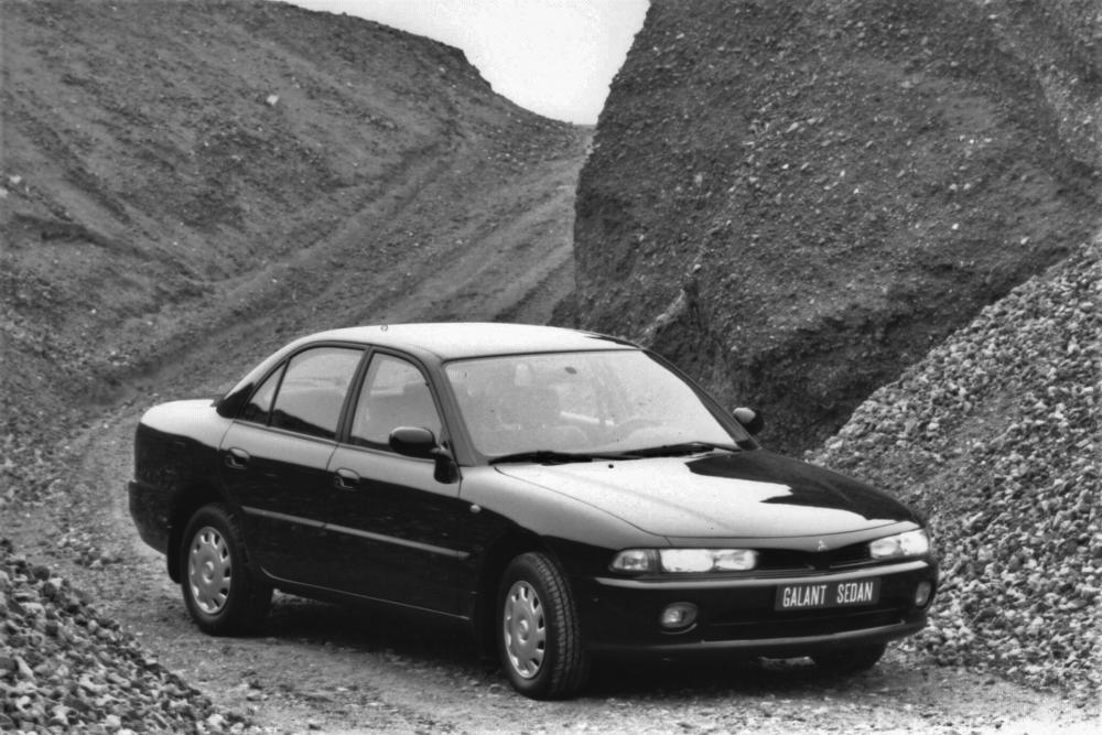 Цена Mitsubishi Galant 1992, фото, характеристики