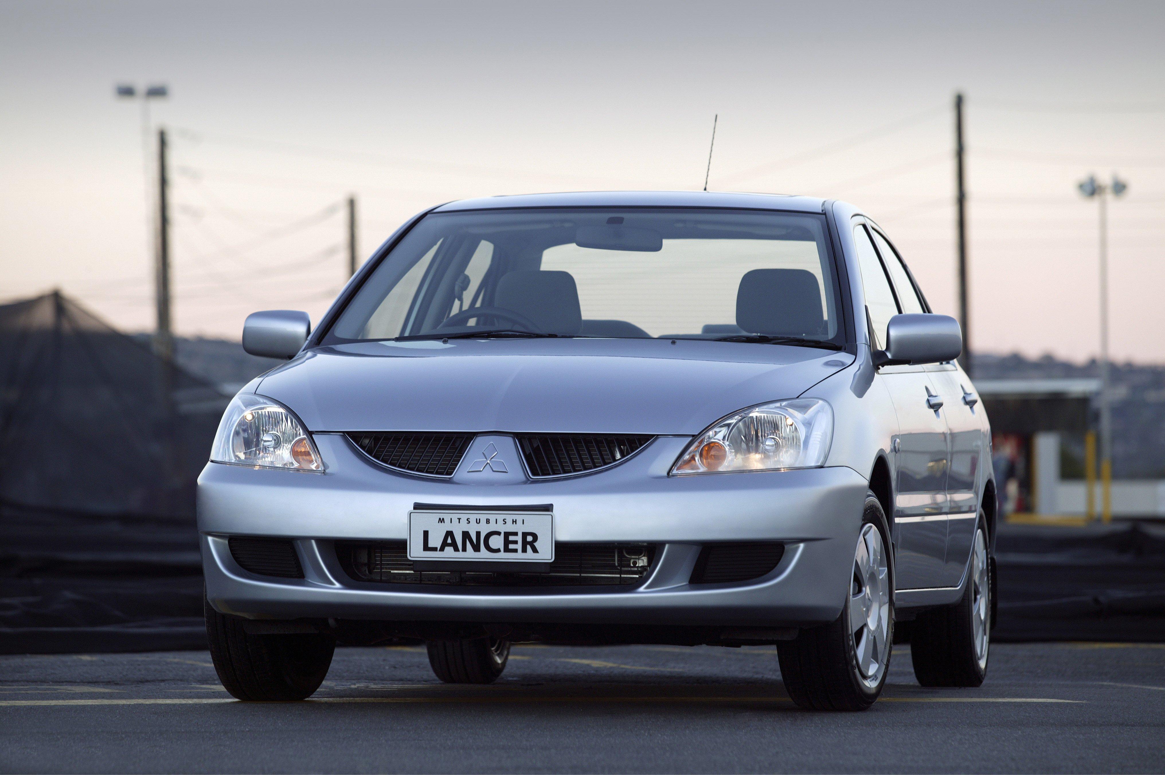Мицубиси 2003г. Mitsubishi Lancer IX 2003. Mitsubishi Lancer IX 2000. Mitsubishi Lancer 9 ( 2003-2009 ). Мицубиси Лансер 9 седан.