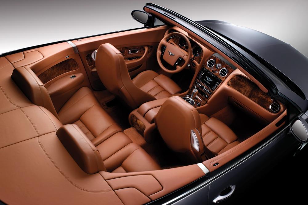 Bentley Continental GT 1 поколение Кабриолет интерьер 