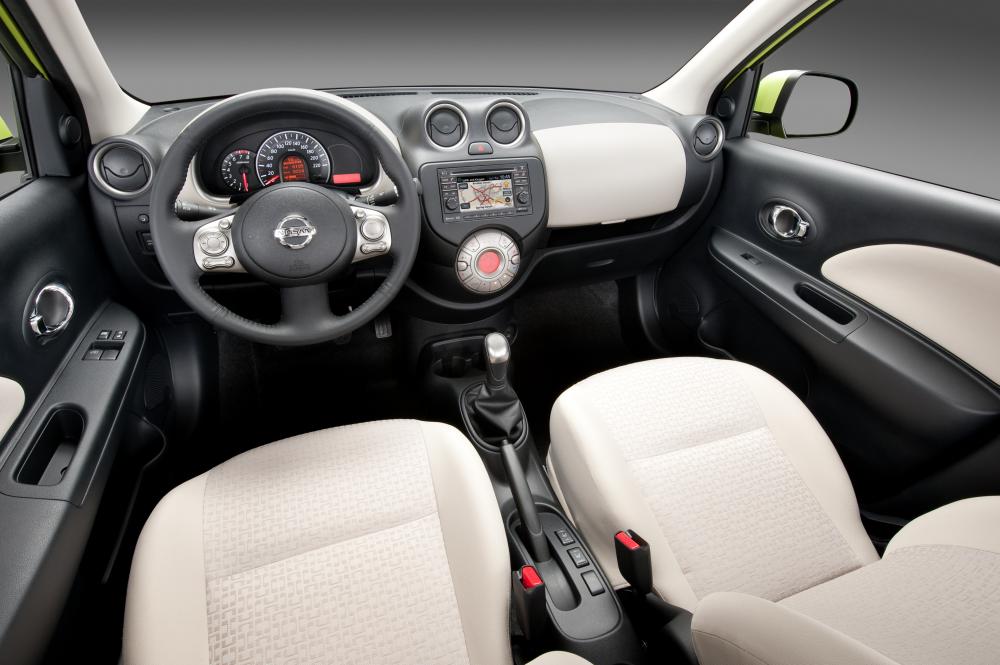 Nissan Micra 4 поколение K13 (2010-2013) Хетчбэк интерьер 