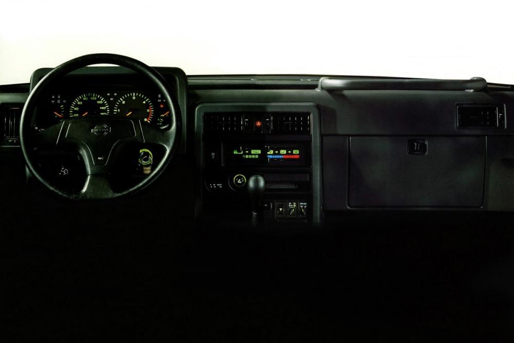 Nissan Patrol 4 поколение Y60 Внедорожник 5-дв. интерьер