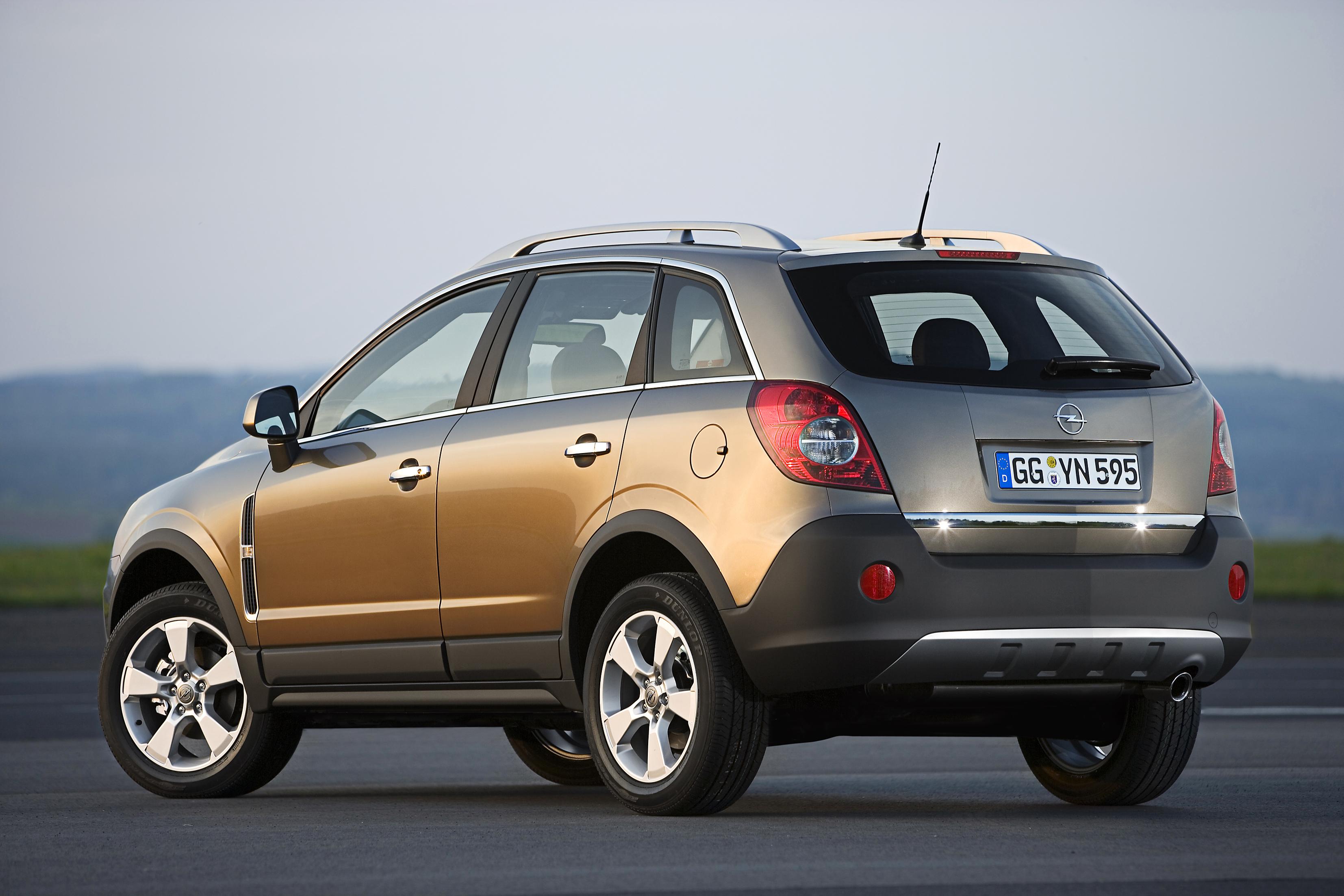Opel antara купить. Опель Антара 2.4. Опель Антара 2007 2.4. Opel Antara 1 поколение. Опель Антара 1 поколения.