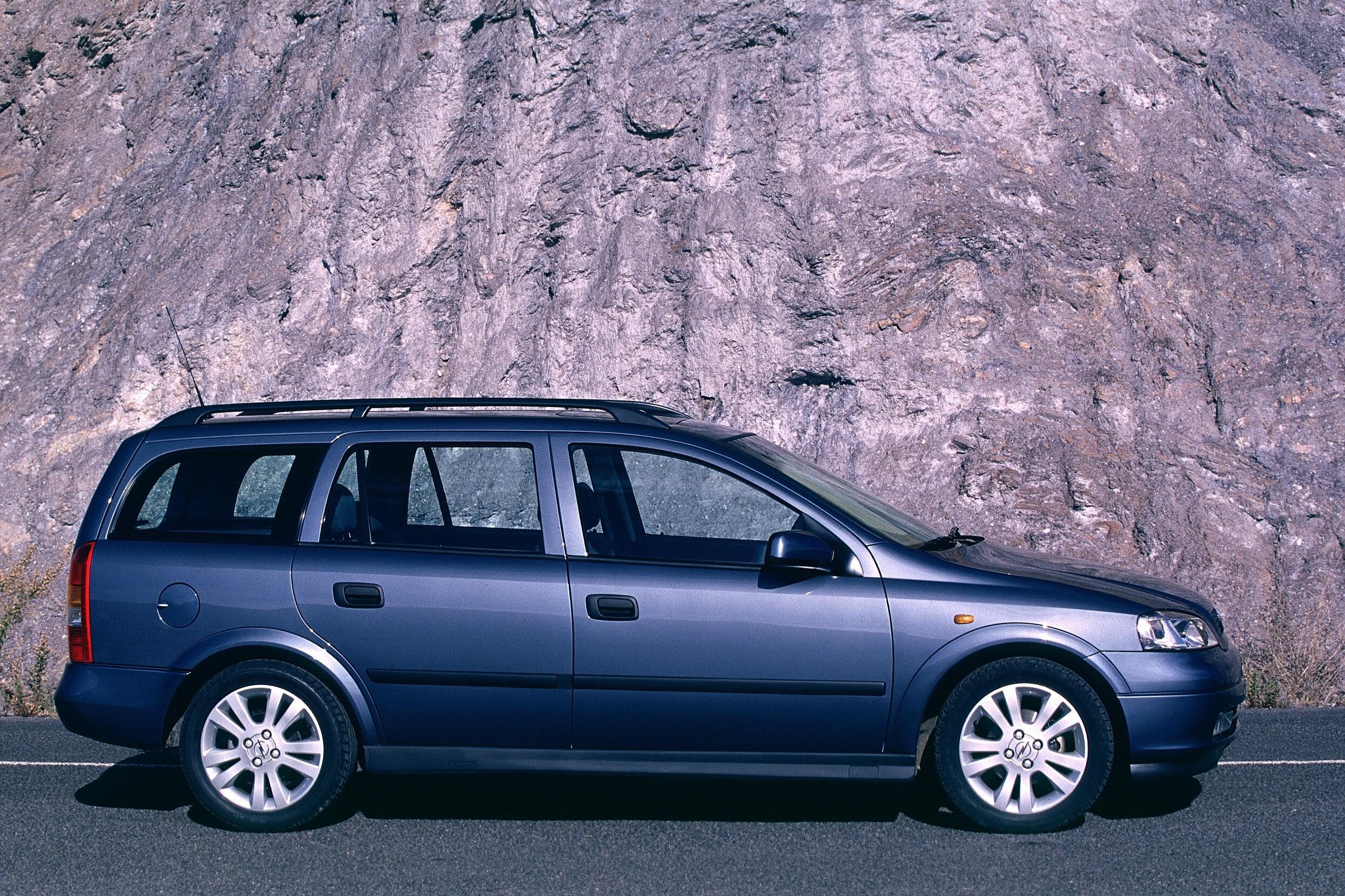 Опель универсал 1.4. Opel Astra g Caravan 2006. Opel Astra g 2004 универсал. Opel Astra g Caravan 2004.
