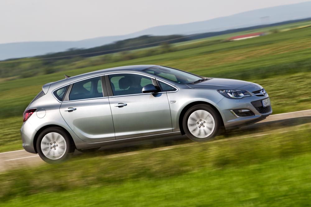 Opel Astra J рестайлинг (2011-2018) Хетчбэк 5-дв.