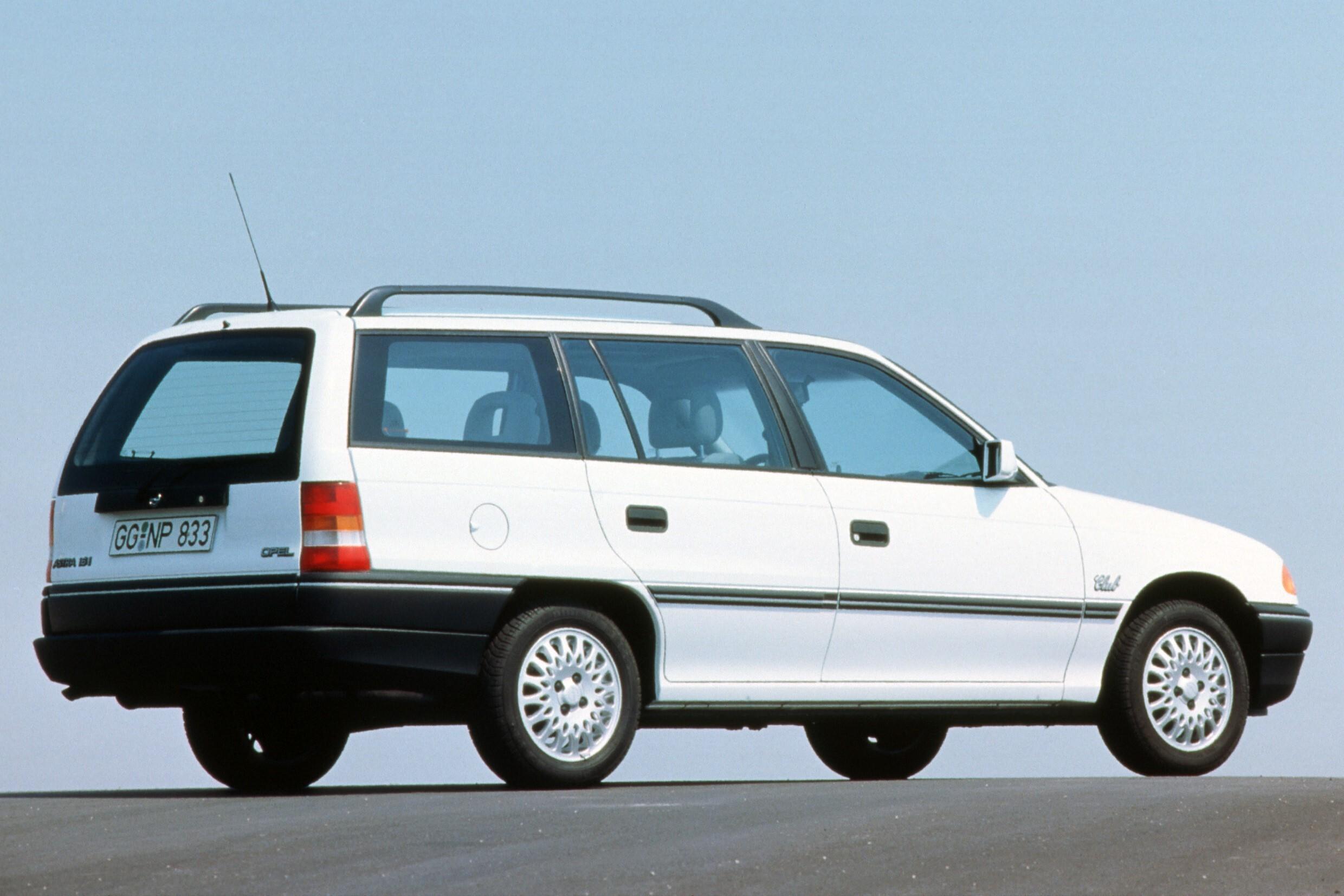 Опель универсал 1.4. Opel Astra f Caravan. Opel Astra Caravan универсал 1997.