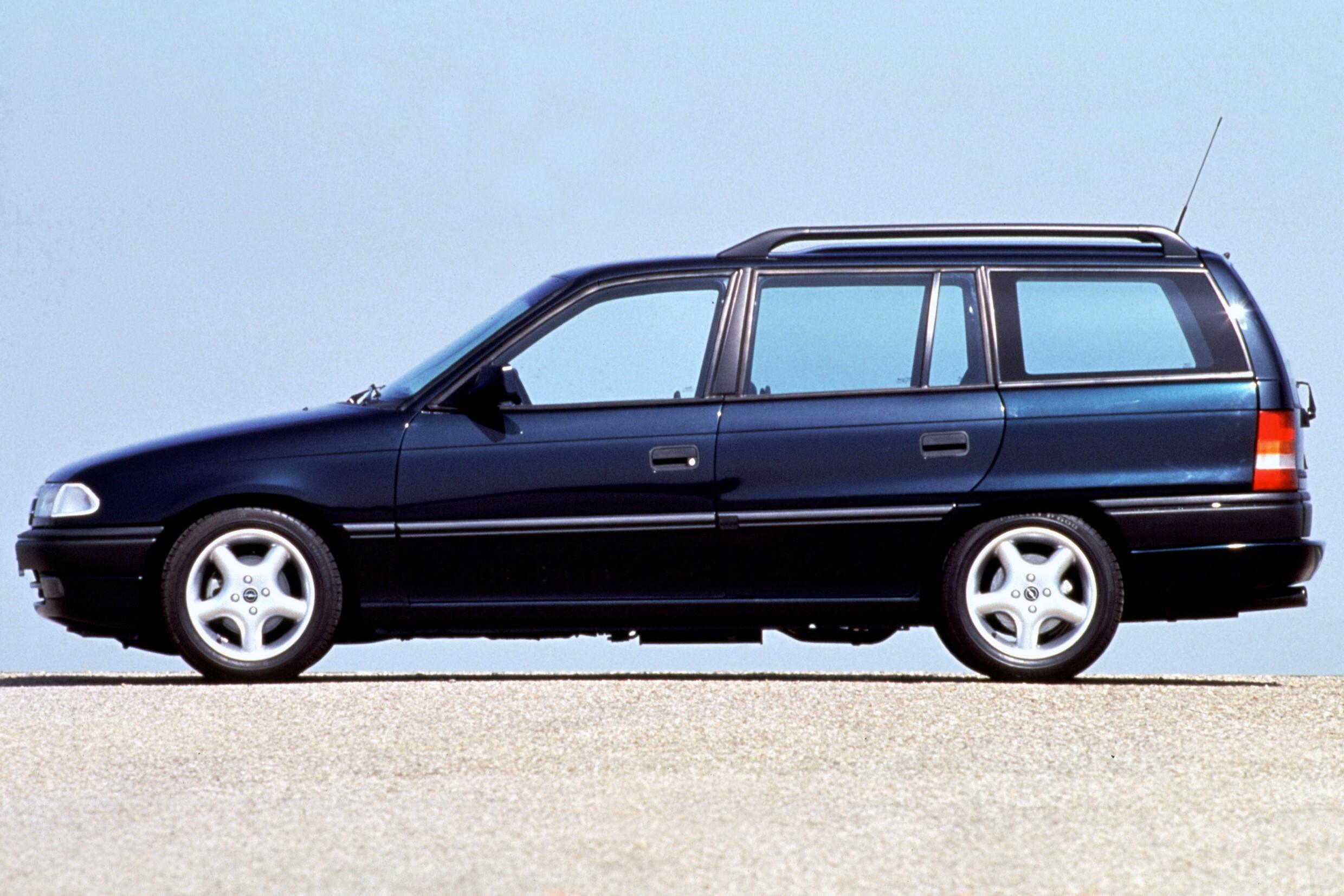 Опель универсал f. Opel Astra 1994 универсал. Opel Astra f универсал. Opel Astra f Caravan.