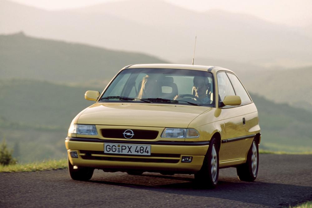 Opel Astra 1 поколение F [рестайлинг] (1994-1998) Хетчбэк 3-дв.