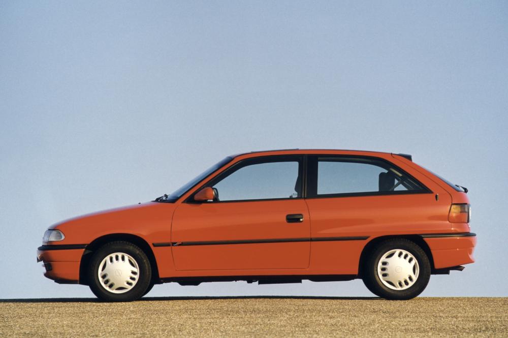 Opel Astra 1 поколение F [рестайлинг] (1994-1998) Хетчбэк 3-дв.