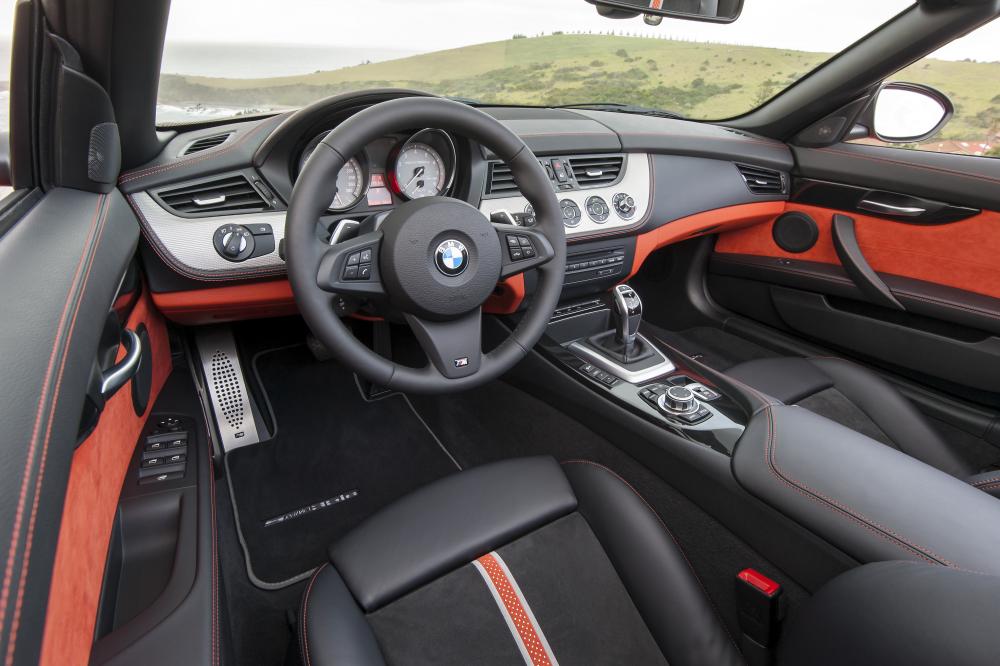 BMW Z4 2 поколение E89 [рестайлинг] (2012-2017) Родстер интерьер 
