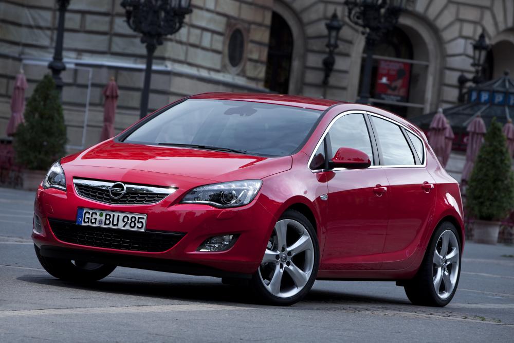 Opel Astra J (2009-2012) Хетчбэк 5-дв.