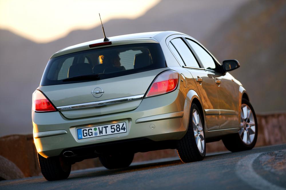 Opel Astra H (2004-2007) Хетчбэк