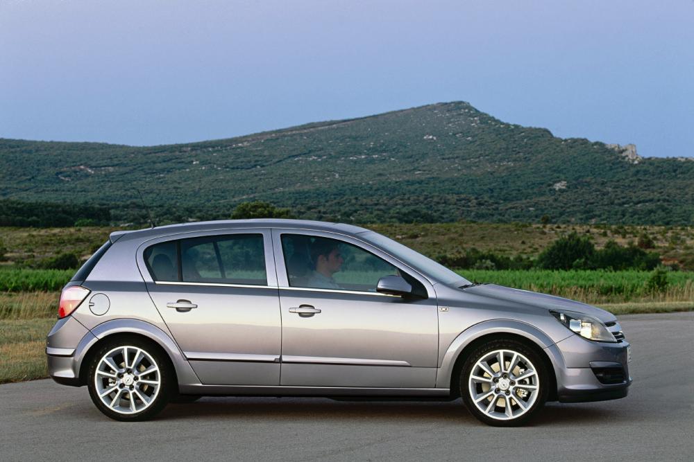 Opel Astra H (2004-2007) Хетчбэк