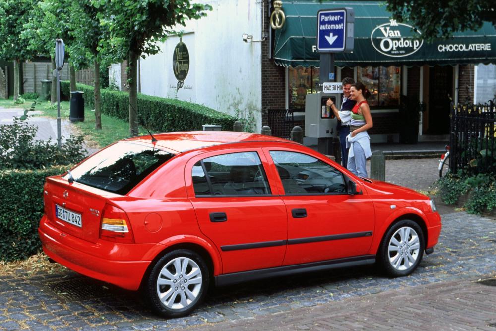 Opel Astra G (1998-2004) Хетчбэк 5-дв.