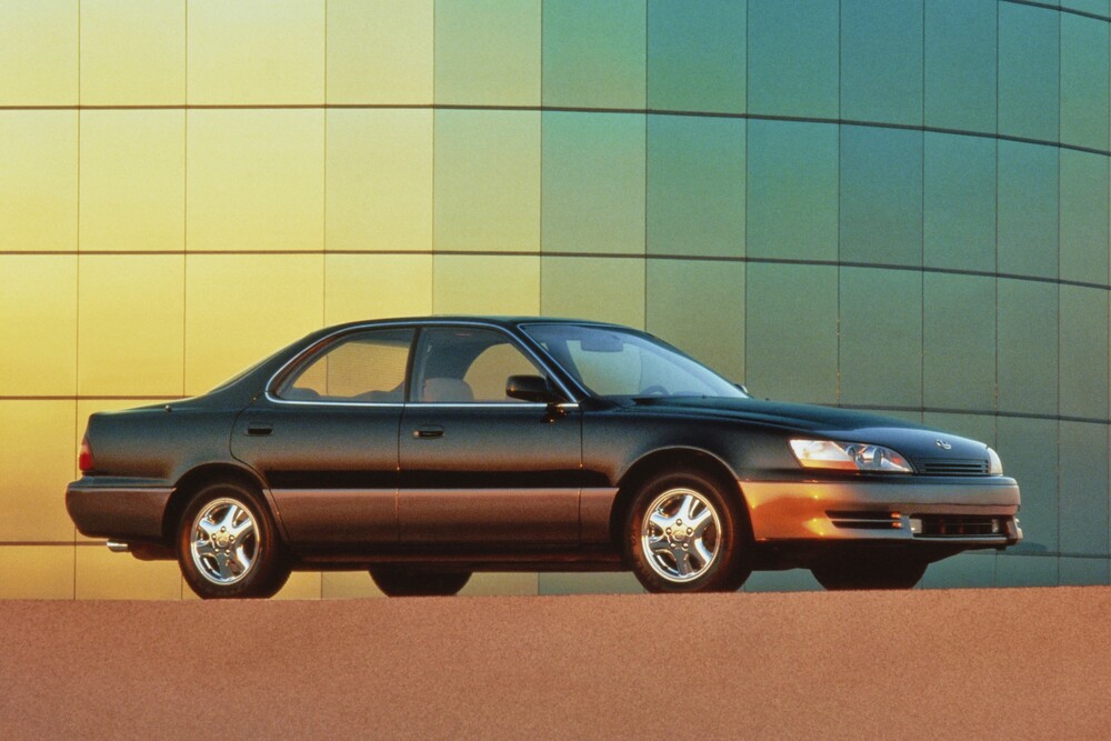 Lexus ES 2 поколение [рестайлинг] (1994-1996) седан