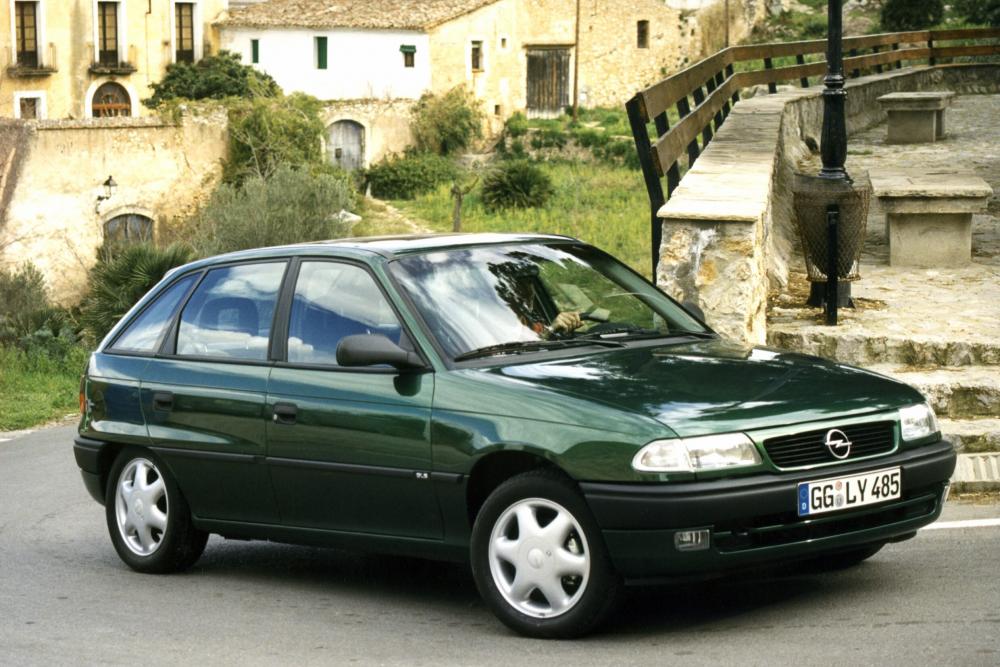 Opel Astra 1 поколение F [рестайлинг] (1994-1998) Хетчбэк 5-дв.