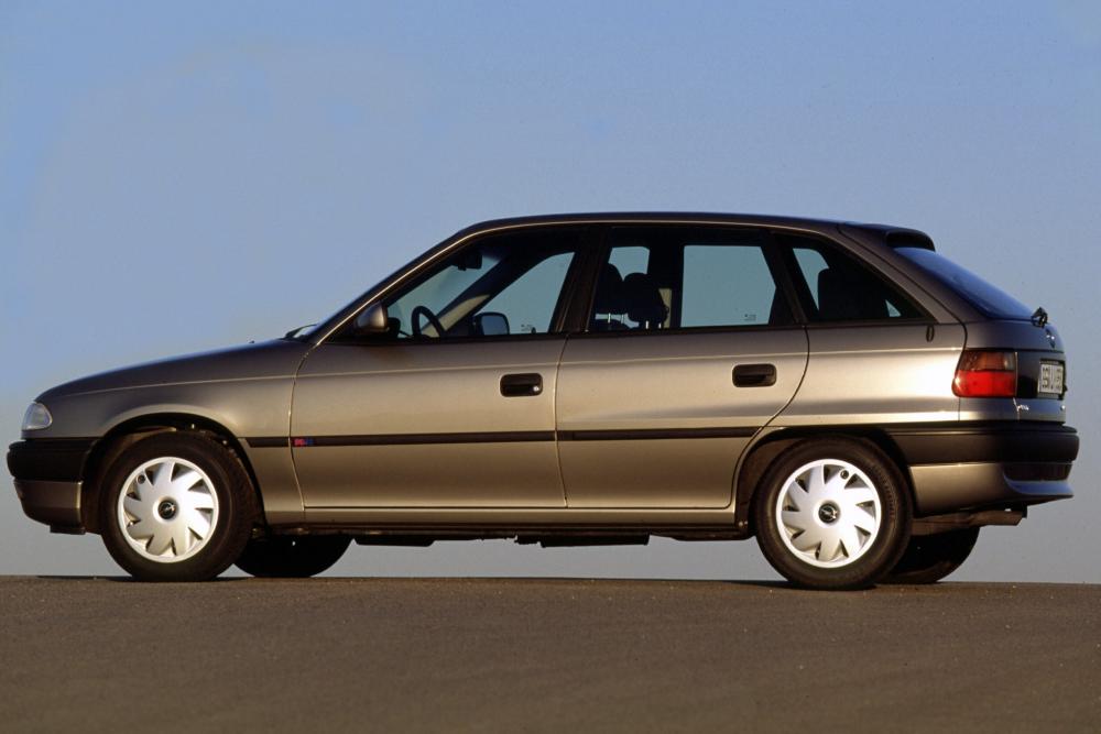 Opel Astra 1 поколение F [рестайлинг] (1994-1998) Хетчбэк 5-дв.