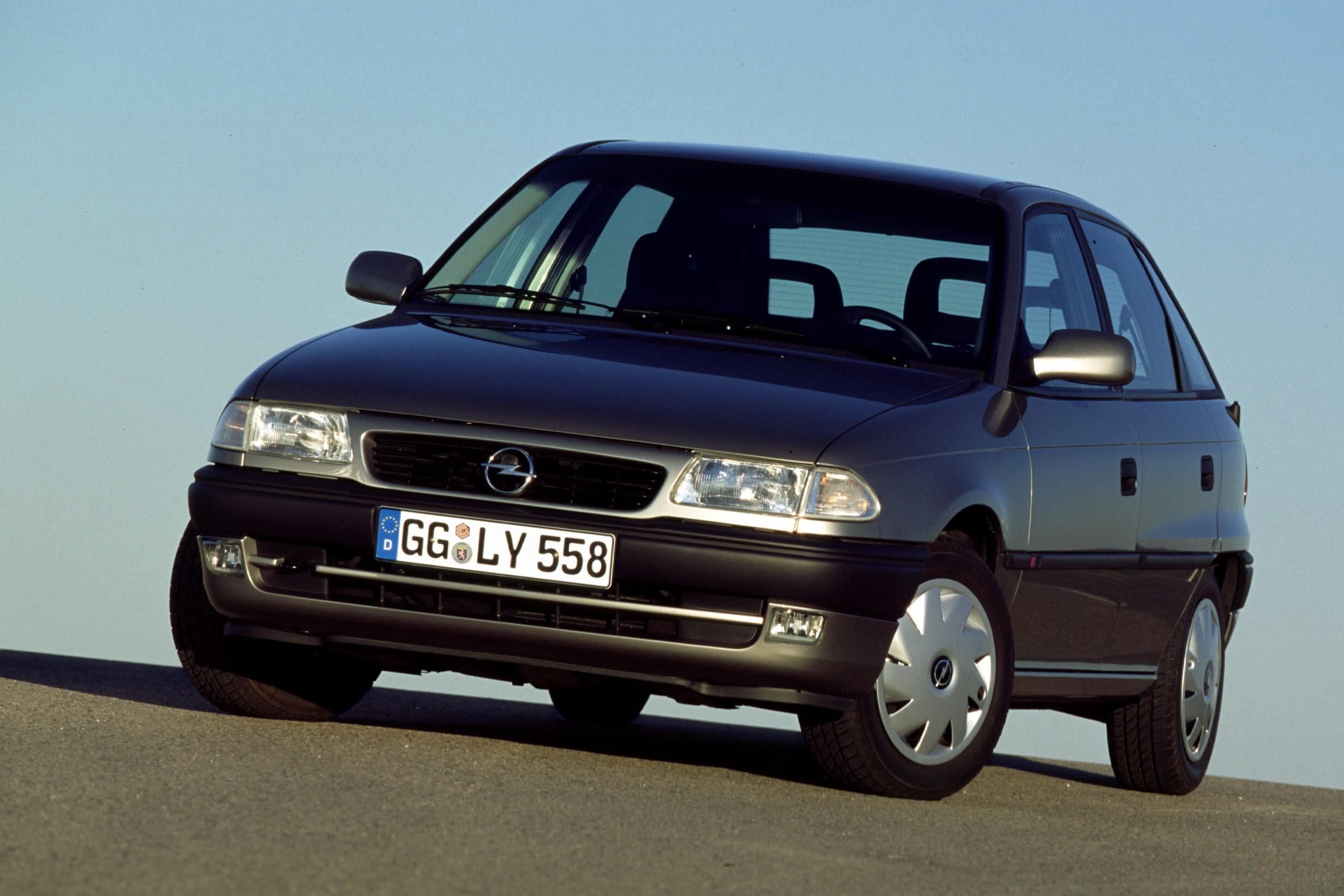 Опель 1 поколение. Opel Astra f хэтчбек 1.6. Opel Astra f 1994.