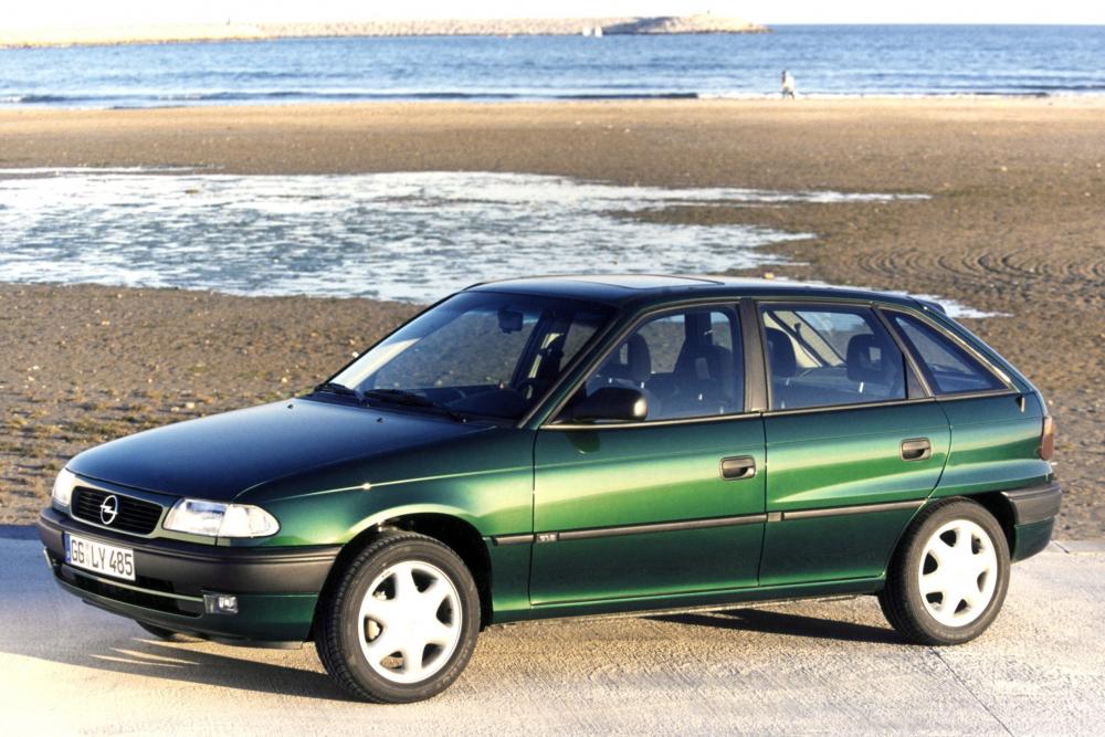 Opel Astra 1 поколение F [рестайлинг] (1994-1998) Хетчбэк 5-дв.