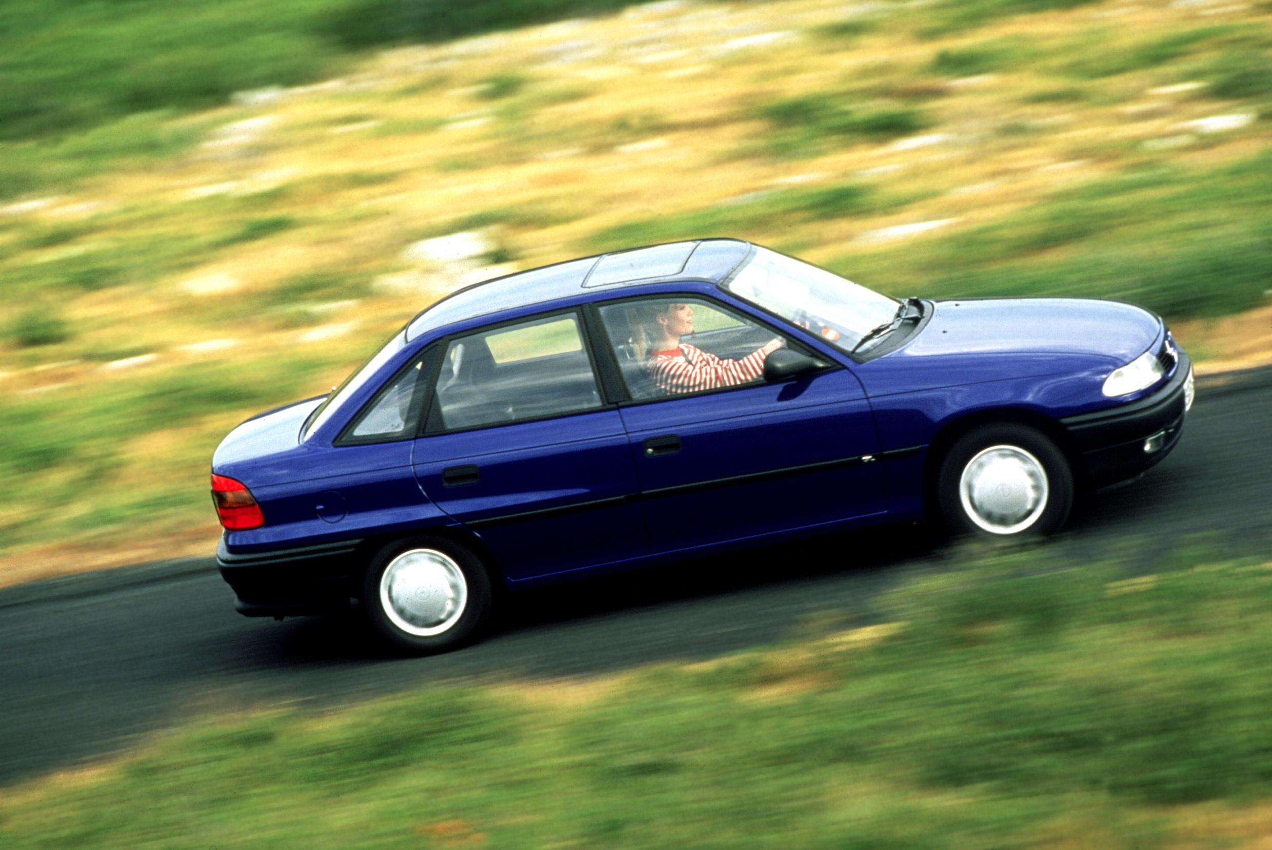 Опель 1 поколение. Opel Astra f 1994. Opel Astra f sedan.