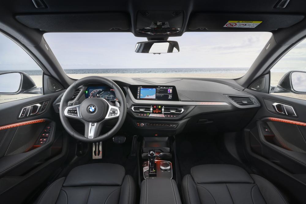 BMW 2 серия F44 (2019) Седан Gran Coupe интерьер 